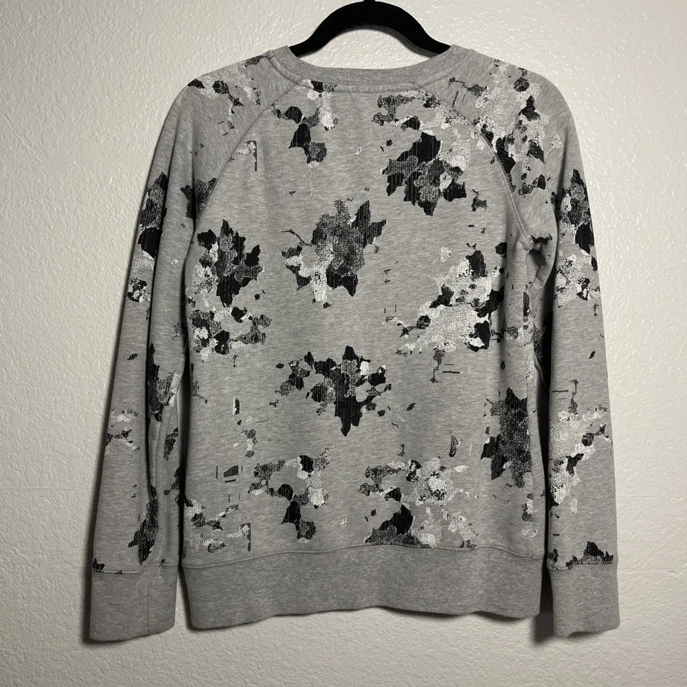 The‎ North Face Crewneck Sweatshirt Womens Small Floral Terry in Grey Black - Picture 5 of 5